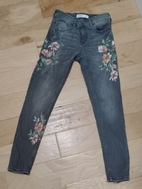 Zara Gray Skinny Jeans with Pink & Green Floral Accents
